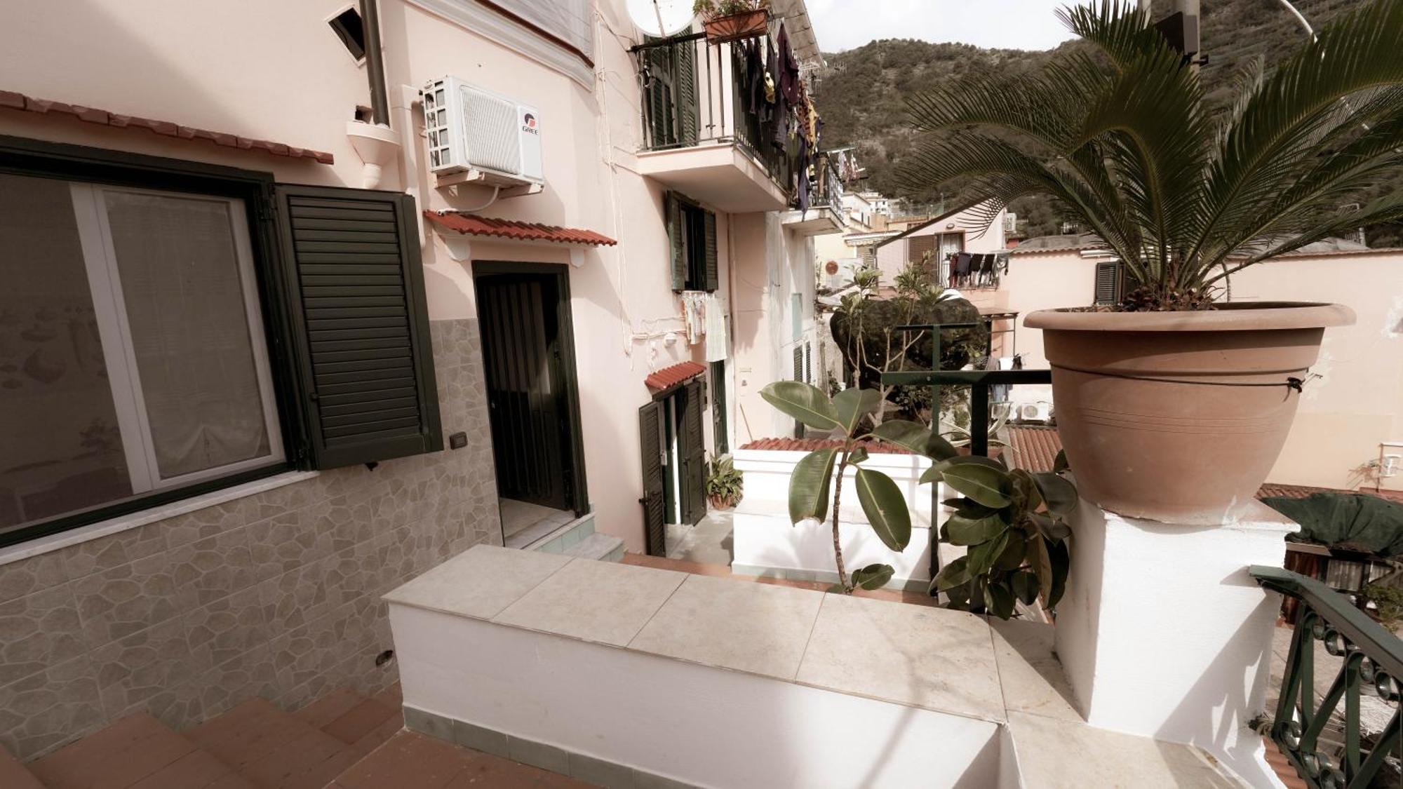 Casa Nel Borgo Dei Gatti Apartment Cetara Exterior photo